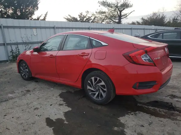 2HGFC2F76JH585893 2018 HONDA CIVIC - Image 2