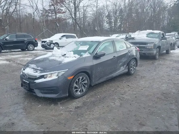 2HGFC2F76JH597137 2018 HONDA CIVIC - Image 2