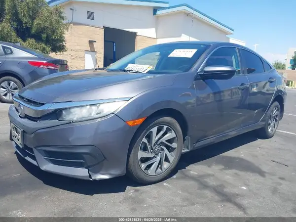 2HGFC2F76JH600117 2018 HONDA CIVIC - Image 2