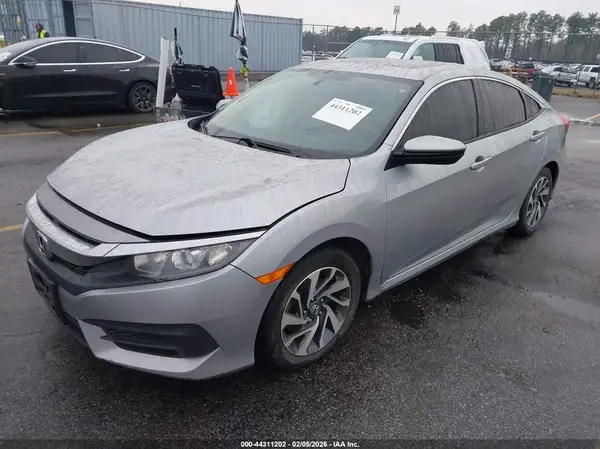 2HGFC2F76JH609741 2018 HONDA CIVIC - Image 2