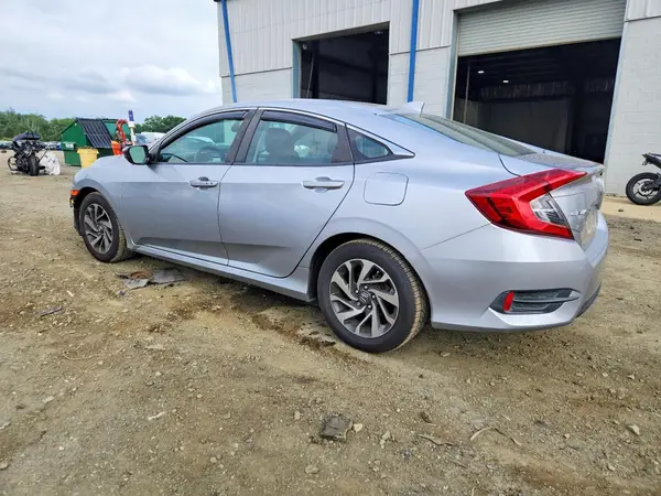 2HGFC2F76JH609755 2018 HONDA CIVIC - Image 2