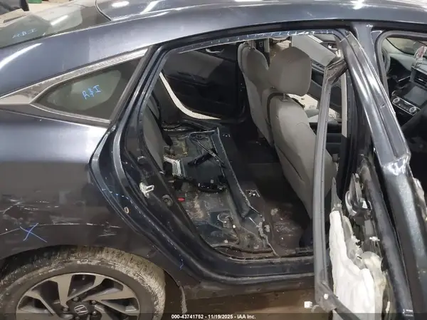 2HGFC2F77HH538107 2017 HONDA CIVIC - Image 8