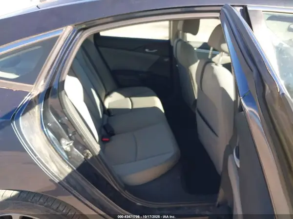 2HGFC2F77JH501063 2018 HONDA CIVIC - Image 8