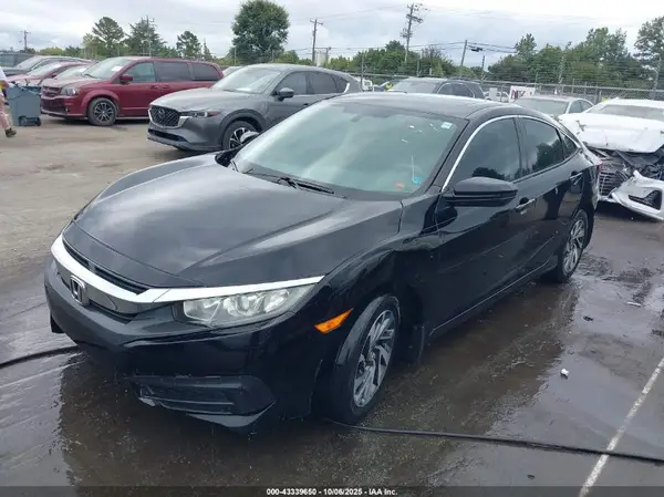2HGFC2F77JH507042 2018 HONDA CIVIC - Image 2