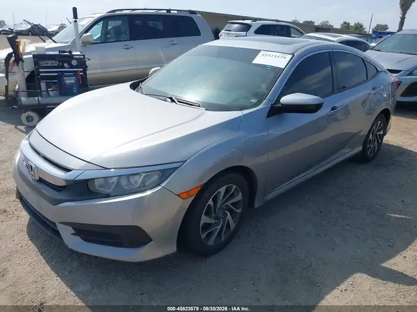 2HGFC2F77JH513102 2018 HONDA CIVIC - Image 2