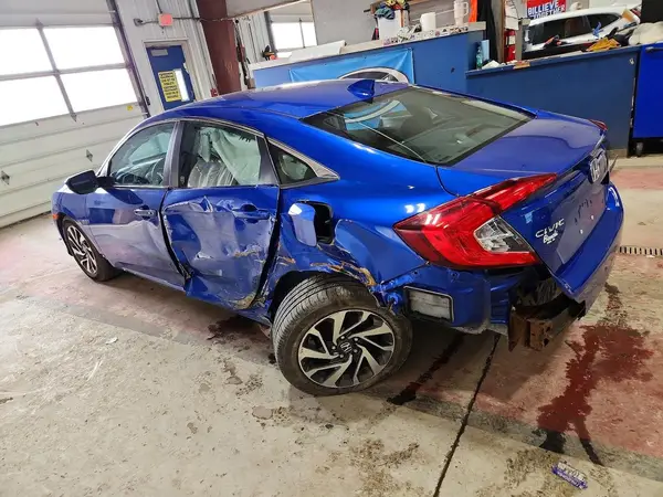 2HGFC2F77JH523984 2018 HONDA CIVIC - Image 2