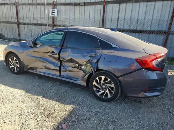 2HGFC2F77JH524990 2018 HONDA CIVIC - Image 2