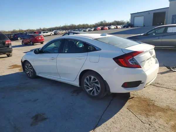 2HGFC2F77JH531616 2018 HONDA CIVIC - Image 2