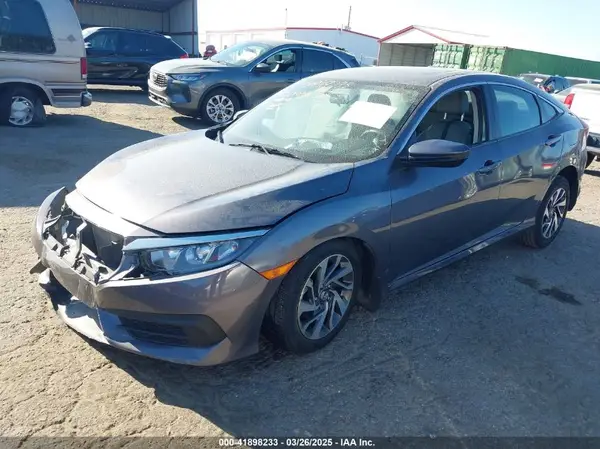 2HGFC2F77JH532247 2018 HONDA CIVIC - Image 2