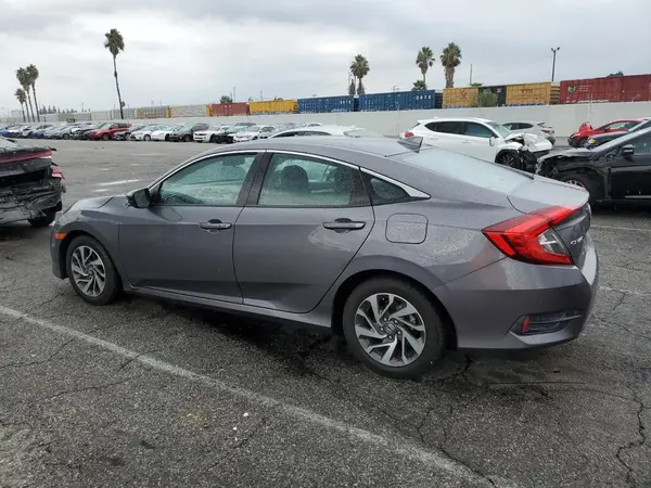 2HGFC2F77JH532670 2018 HONDA CIVIC - Image 2