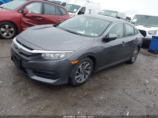 2HGFC2F77JH537383 2018 HONDA CIVIC - Image 2