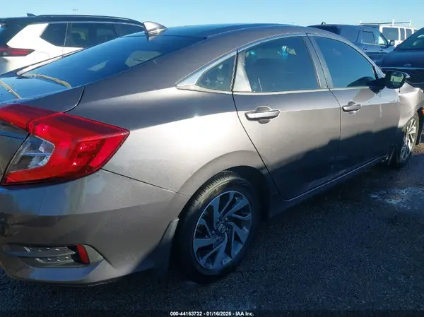 2HGFC2F77JH547590 2018 HONDA CIVIC - Image 8