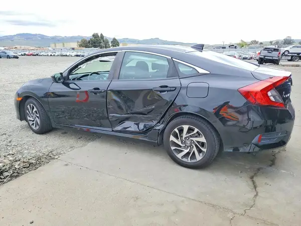 2HGFC2F77JH557357 2018 HONDA CIVIC - Image 2