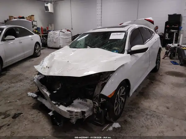2HGFC2F77JH566169 2018 HONDA CIVIC - Image 2