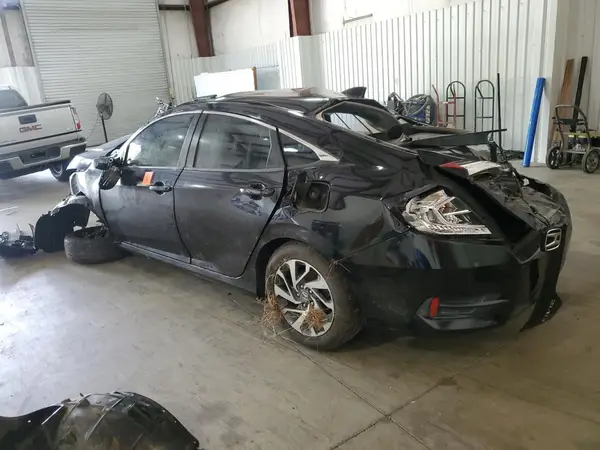 2HGFC2F77JH567533 2018 HONDA CIVIC - Image 2