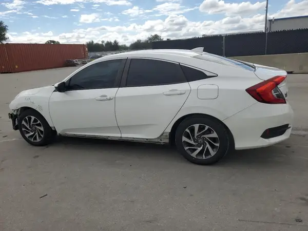 2HGFC2F77JH568259 2018 HONDA CIVIC - Image 2