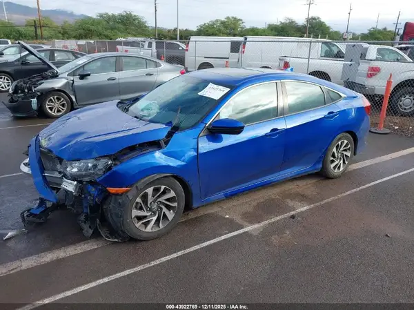 2HGFC2F77JH572618 2018 HONDA CIVIC - Image 2