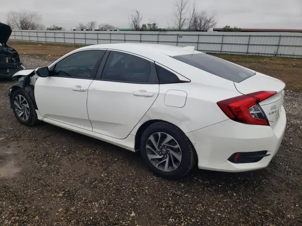 2HGFC2F77JH576877 2018 HONDA CIVIC - Image 2