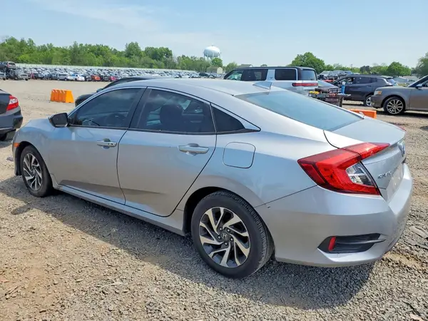 2HGFC2F77JH580573 2018 HONDA CIVIC - Image 2