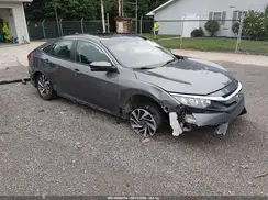 2HGFC2F77JH581464 2018 HONDA CIVIC