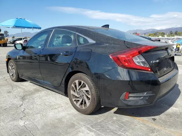 2HGFC2F77JH583943 2018 HONDA CIVIC - Image 2