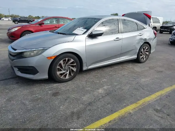 2HGFC2F77JH587037 2018 HONDA CIVIC - Image 2