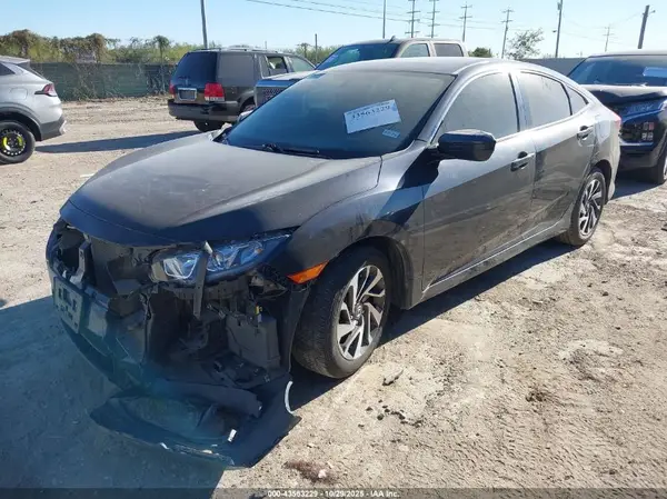 2HGFC2F77JH590214 2018 HONDA CIVIC - Image 2
