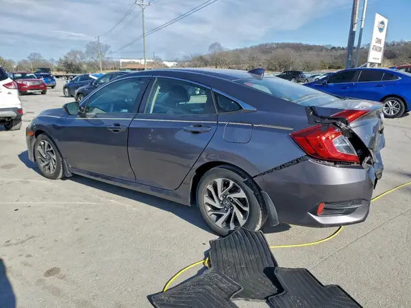 2HGFC2F77JH596627 2018 HONDA CIVIC - Image 2