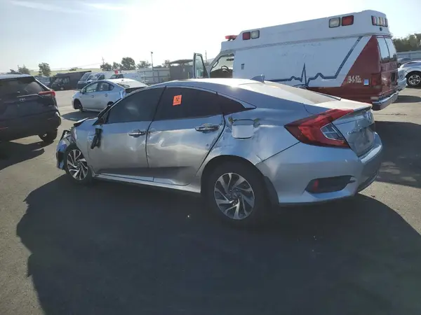 2HGFC2F77JH598328 2018 HONDA CIVIC - Image 2