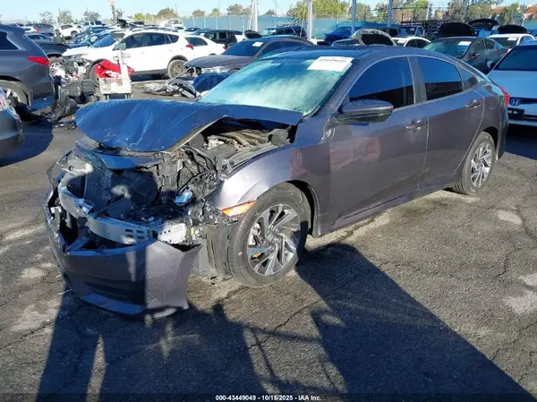 2HGFC2F78JH501282 2018 HONDA CIVIC - Image 2