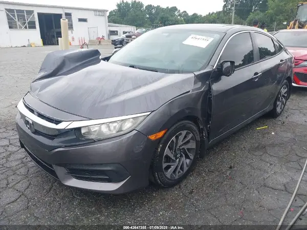 2HGFC2F78JH501976 2018 HONDA CIVIC - Image 2