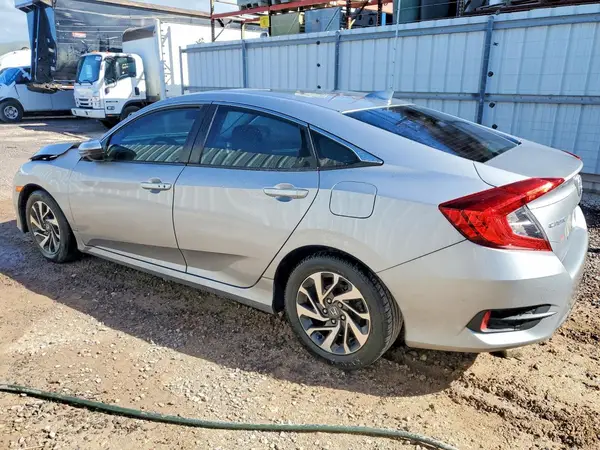 2HGFC2F78JH524884 2018 HONDA CIVIC - Image 2
