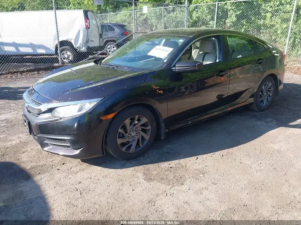 2HGFC2F78JH526795 2018 HONDA CIVIC - Image 2