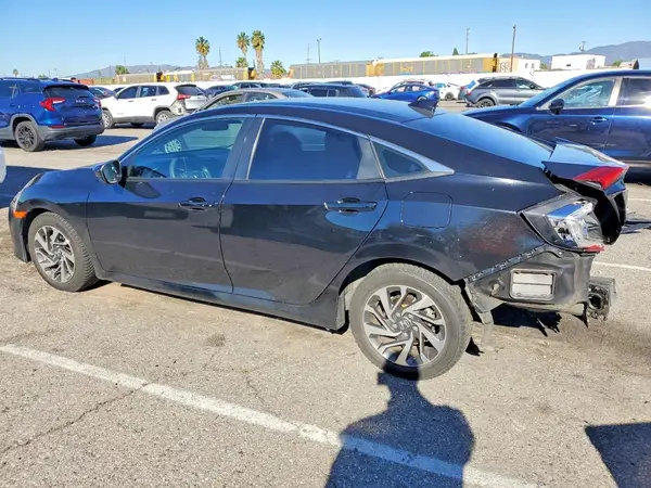 2HGFC2F78JH528000 2018 HONDA CIVIC - Image 2