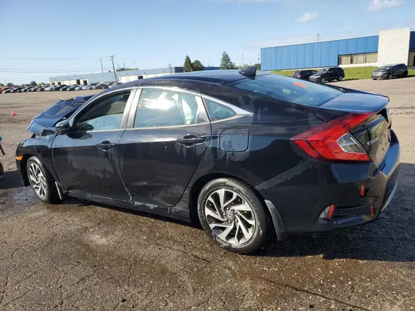 2HGFC2F78JH543628 2018 HONDA CIVIC - Image 2