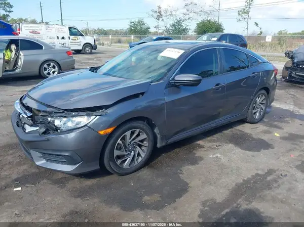2HGFC2F78JH544410 2018 HONDA CIVIC - Image 2