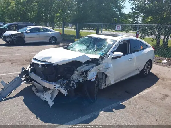2HGFC2F78JH546528 2018 HONDA CIVIC - Image 2