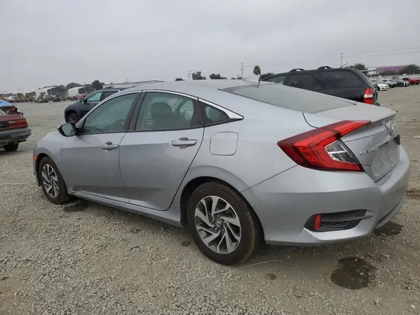 2HGFC2F78JH549543 2018 HONDA CIVIC - Image 2