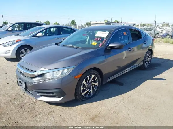 2HGFC2F78JH553298 2018 HONDA CIVIC - Image 2