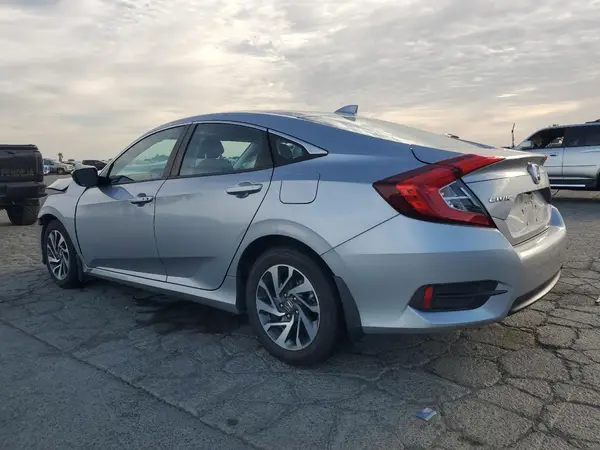2HGFC2F78JH558453 2018 HONDA CIVIC - Image 2