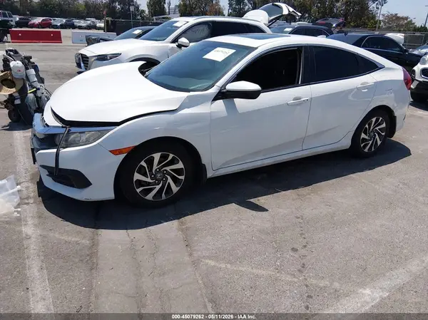 2HGFC2F78JH565337 2018 HONDA CIVIC - Image 2