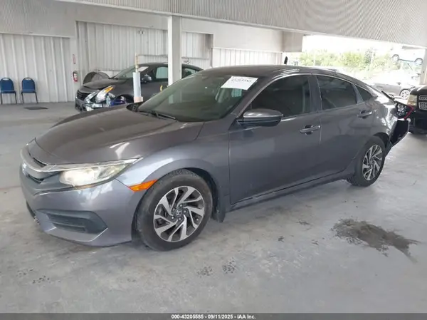2HGFC2F78JH570537 2018 HONDA CIVIC - Image 2