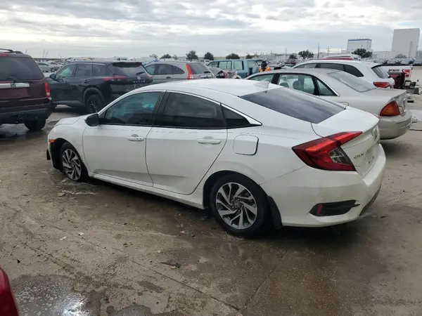 2HGFC2F78JH576144 2018 HONDA CIVIC - Image 2
