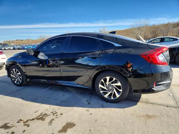 2HGFC2F78JH582087 2018 HONDA CIVIC - Image 2