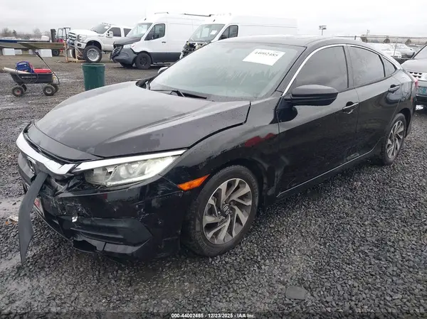 2HGFC2F78JH591596 2018 HONDA CIVIC - Image 2