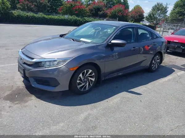 2HGFC2F78JH592375 2018 HONDA CIVIC - Image 2