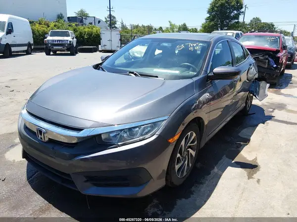 2HGFC2F78JH595647 2018 HONDA CIVIC - Image 2