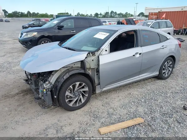 2HGFC2F78JH606596 2018 HONDA CIVIC - Image 2