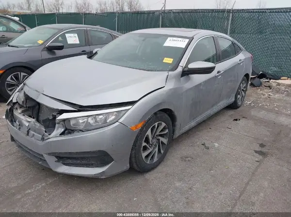 2HGFC2F79HH575949 2017 HONDA CIVIC - Image 2