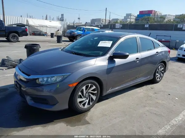 2HGFC2F79JH503834 2018 HONDA CIVIC - Image 2